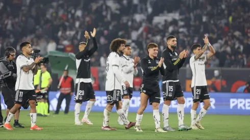 Cancelaron su gira: Universitario busca amistoso con Colo Colo.
