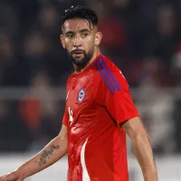 En Colo Colo se refieren a una posible llegada de Mauricio Isla