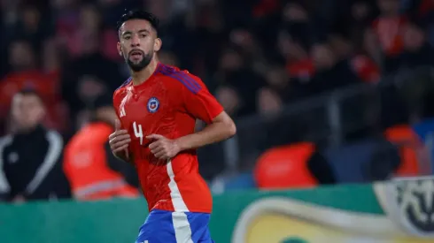 Mauricio Isla podría no llegar a Colo Colo