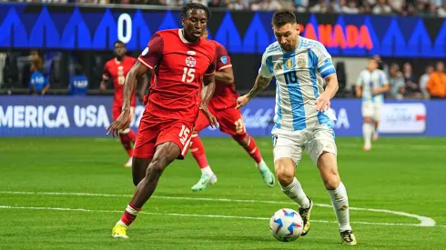 Argentina enfrenta a Canadá por la Copa América.