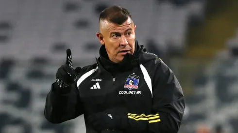 Jorge Almirón golpea la mesa en Colo Colo y exige a Matías Catalán como refuerzo.