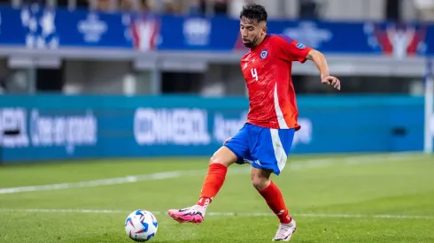 Colo Colo sigue buscando el fichaje de Mauricio Isla.