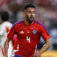 La letra chica es lo que tarda la llegada de Mauricio Isla a Colo Colo como refuerzo