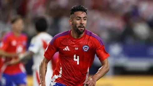 La letra chica es lo que tarda la llegada de Isla a Colo Colo.