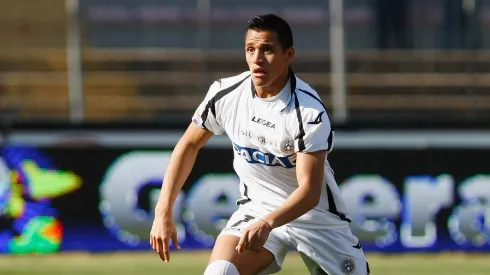 Udinese oficializa a Sánchez como refuerzo y se juntará con Pizarro.