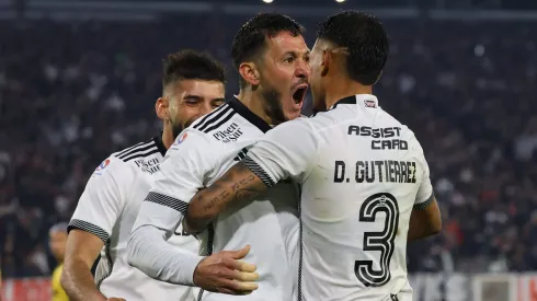 Colo Colo vence a Coquimbo Unido y le respira en la nuca al líder.