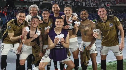 Con naipes: la celebración de Colo Colo ante Junior por la Copa Libertadores 2024.