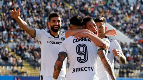 Los jugadores de Colo Colo festejan el triunfo por 1-0 ante Everton por la fecha 21 del Campeonato Nacional 2024. Su cuarta victoria al hilo.