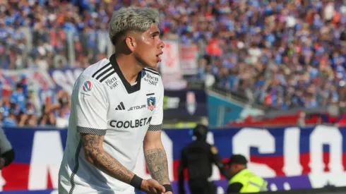 Jorge Almirón aclara situación de Carlos Palacios en Colo Colo tras frustrado paso a Boca.