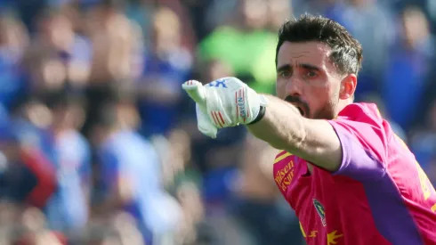 Fernando De Paul retorna al arco de Colo Colo.