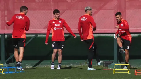 ¿Con jugadores de Colo Colo? La probable formación de Chile vs Argentina.