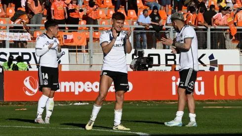 Los jugadores de Colo Colo festejan su triunfo ante Cobreloa.