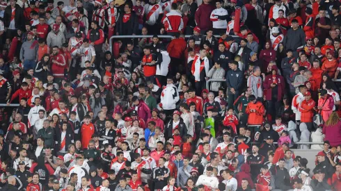 El drama que han tenido hinchas chilenos para el River vs Colo Colo.