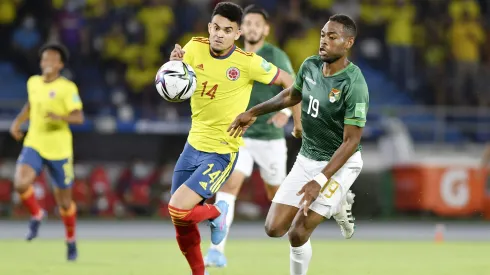 Bolivia recibe a Colombia.
