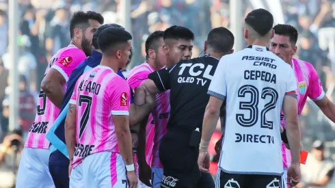 Gol anulado a Magallanes genera expulsiones en partido con Colo Colo.