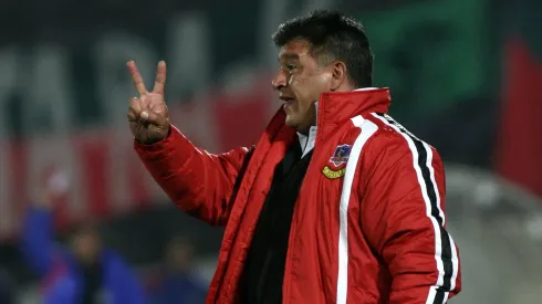 Claudio Borghi será el DT de Colo Colo en el Duelo de Leyendas.