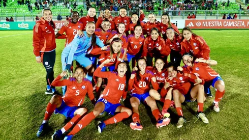 Chile femenino logra vencer agónicamente a Uruguay tras gol de una colocolina.