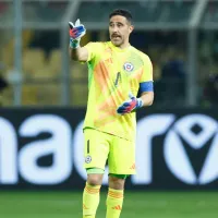 Lucas Barrios entrega su opinión sobre la posible vuelta de Claudio Bravo a Colo Colo