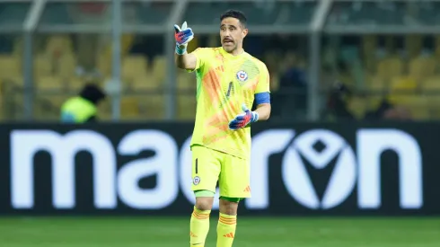 Lucas Barrios entrega su opinión sobre una posible vuelta de Claudio Bravo a Colo Colo.