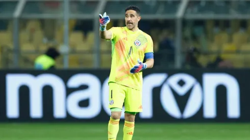 El nombre de Claudio Bravo sigue rondando en Colo Colo