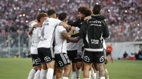 Colo Colo baraja dos nuevos nombres para reforzar el centro del ataque.