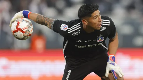 Blanco y Negro cita a Comisión Fútbol para definir el futuro de Brayan Cortés en Colo Colo.