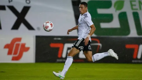 Nicolás Garrido en su único partido jugado por Colo Colo.