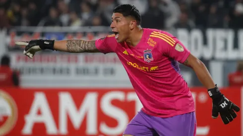 Respira Colo Colo: Brayan Cortés se integra a la pretemporada de Jorge Almirón.