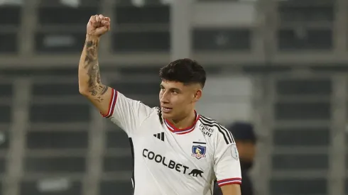 Revelan decisión de Colo Colo por el futuro de Alexander Oroz.