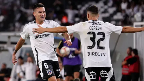Sebastián Vegas festeja su gol con Lucas Cepeda en el empate 2-2 del Cacique frente a Deportes Limache.