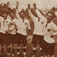 ¿Cuál fue el primer partido oficial de Colo Colo en sus cien años de historia?