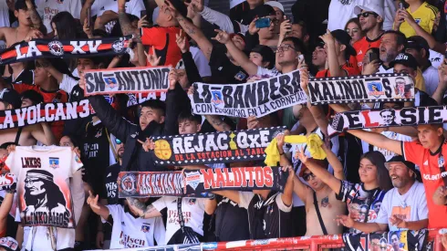 Jorge Almirón se saca el sombrero con el hincha de Colo Colo.