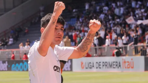 Claudio Aquino festeja su gol en la derrota por 2-1 ante Huachipato.
