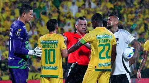 Conmebol libera audios del VAR por la posible mano penal para Colo Colo en Copa Libertadores.