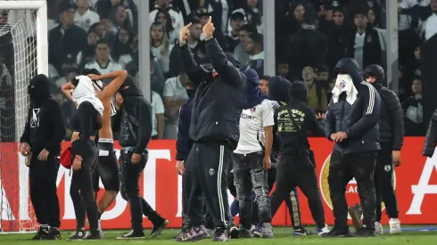 En Colo Colo liquidan a la Conmebol y barren el suelo con Estadio Seguro.