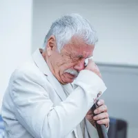 ¡Para llorar! La emoción de Carlos Caszely al entonar el himno en la romería de Colo Colo