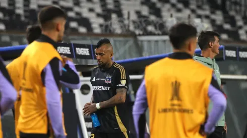 Vidal se molesta con la prensa por incidentes en partido con Fortaleza.