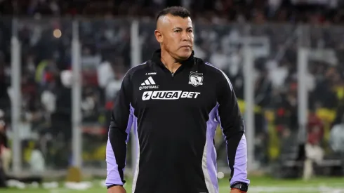 Daniel Arrieta y la postura de Blanco y Negro sobre la continuidad de Almirón en Colo Colo.