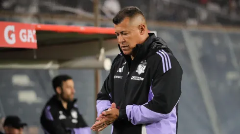 Las claves que marcan la inminente salida de Jorge Almirón de la banca de Colo Colo.