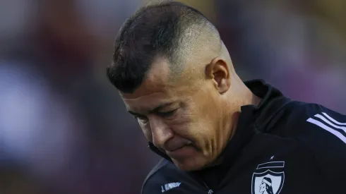 Jorge Almirón encamina su salida de Colo Colo.