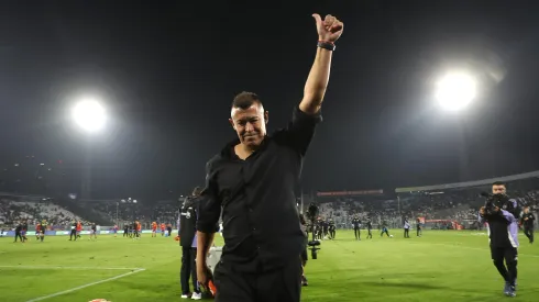 Yáñez le carga la mano a Colo Colo por el despido de Almirón.