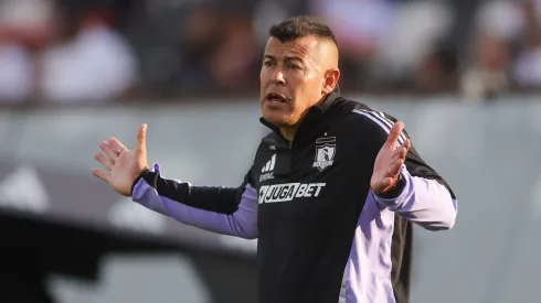 Jorge Almirón seguirá en Colo Colo.