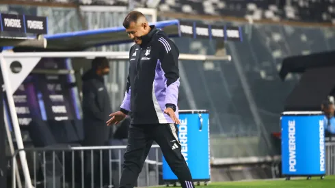 Candidato para reemplazar a Almirón en Colo Colo tiene nuevo club.