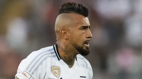 Sigue en Colo Colo: Periodista argentino revela que Arturo Vidal rechazó oferta de exótico mercado.