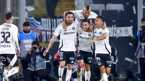 Colo Colo gana, gusta y golea a un bajo Cobresal.