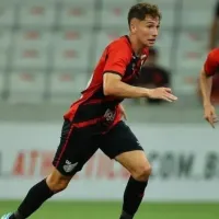 Ex Colo Colo: la drástica decisión del Paranaense con Luciano Arriagada