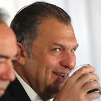 Los estados financieros de Blanco y Negro le dan un respiro a Aníbal Mosa en Colo Colo