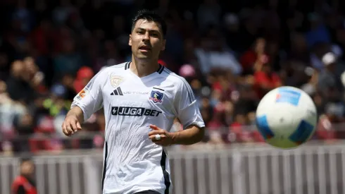 Alarcón le da un fuerte dolor de cabeza a Almirón en Colo Colo.