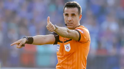 La insólita omisión de Piero Maza en su informe que ayuda a Universidad de Chile.