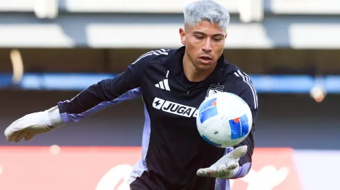 En Colo Colo descartan acuerdo por Brayan Cortés.